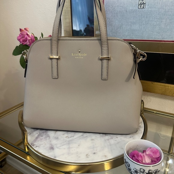 kate spade Handbags - kate spade New York Leather Handbag in Beige w/Shoulder Strap and Gold Hardware